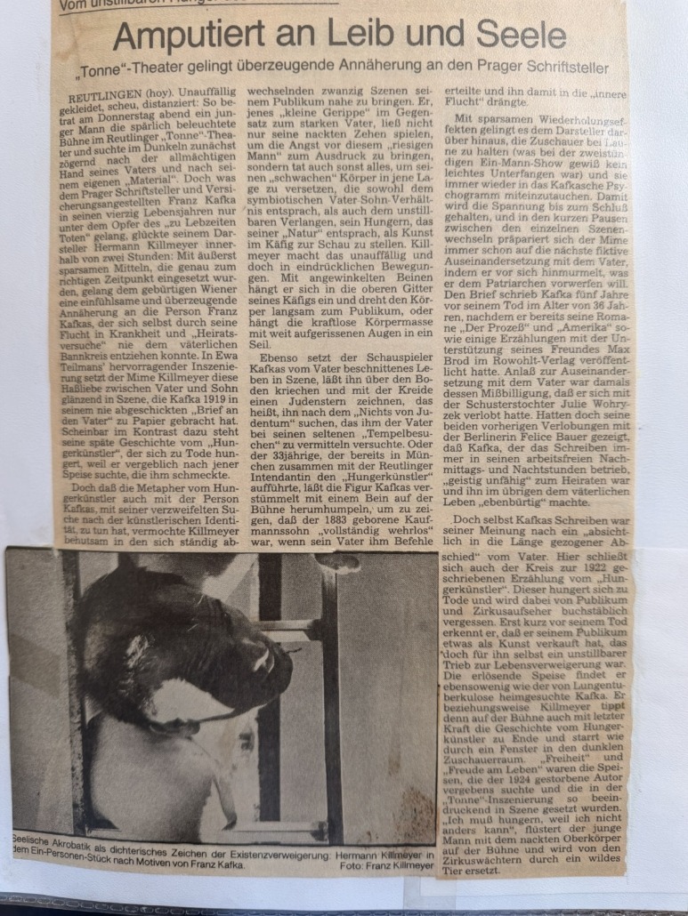 Hermann Killmeyer als Franz Kafka und Hungerkünstler